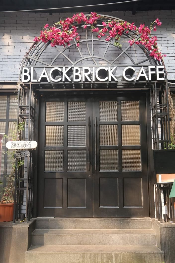 black_brick_cafe